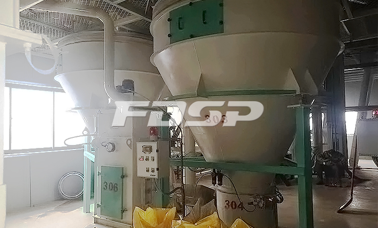 कुलुन बैनर, इनर मंगोलिया (图5) में 180,000 टन के वार्षिक उत्पादन के साथ पशुधन और कुक्कुट + जुगाली करने वाले फ़ीड उत्पादन लाइन की कमीशनिंग पूरी की गई। सामग्री.जेपीजी