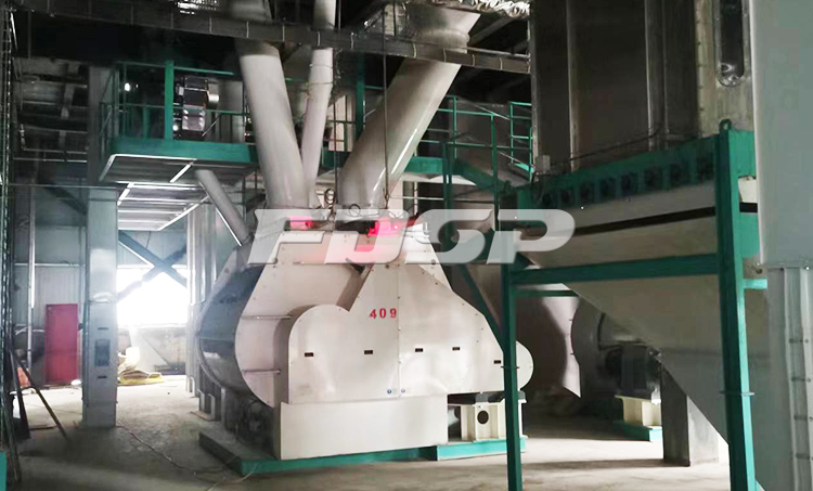 कुलुन बैनर, इनर मंगोलिया (图6) में 180,000 टन के वार्षिक उत्पादन के साथ पशुधन और कुक्कुट + जुगाली करने वाले फ़ीड उत्पादन लाइन की कमीशनिंग पूरी की गई। मिक्स 2.jpg