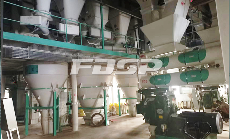 कुलुन बैनर, इनर मंगोलिया (图7) में 180,000 टन के वार्षिक उत्पादन के साथ पशुधन और कुक्कुट + जुगाली करने वाले फ़ीड उत्पादन लाइन की कमीशनिंग पूरी की गई। दानेदार बनाना.jpg